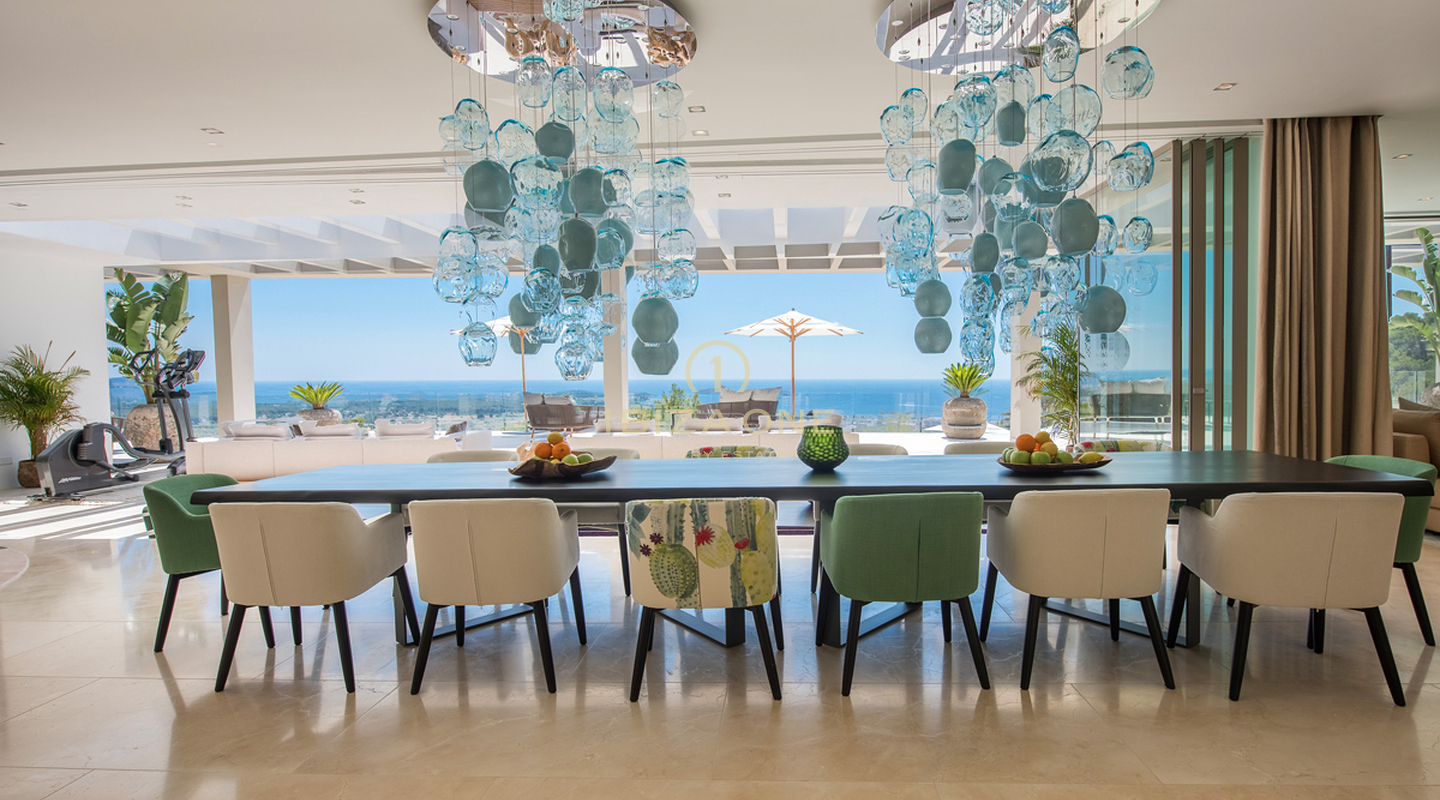 Het kroonjuweel van Ibiza – Megalandgoed met panoramisch uitzicht op zee en volledige privacy in Sta. Eulalia te koop, Ibiza.
