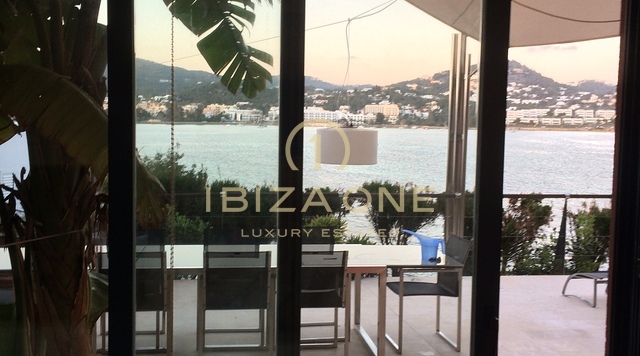 Appartement op de eerste lijn met privétoegang tot de zee te huur, Ibiza