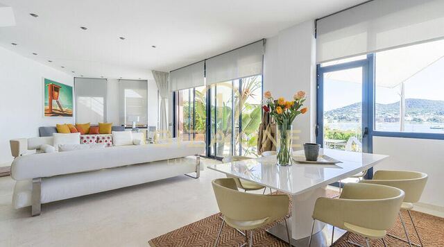 Apartment in erster Meereslinie mit privatem Meerzugang zu vermieten, Ibiza