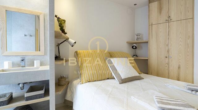 First line apartment with private sea access for rent, Ibiza