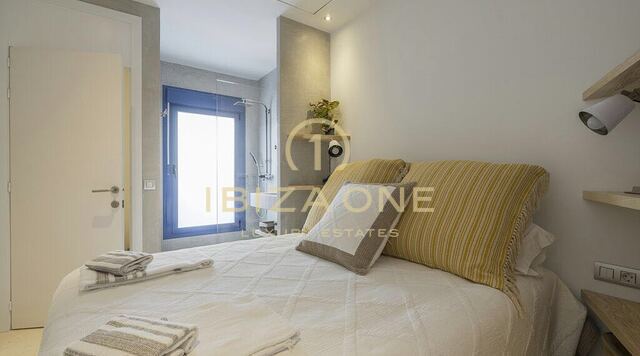 Appartement op de eerste lijn met privétoegang tot de zee te huur, Ibiza