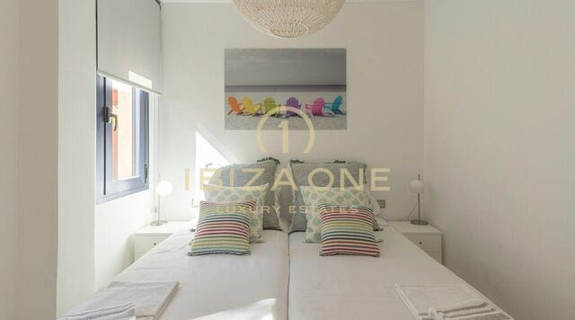 Appartement op de eerste lijn met privétoegang tot de zee te huur, Ibiza