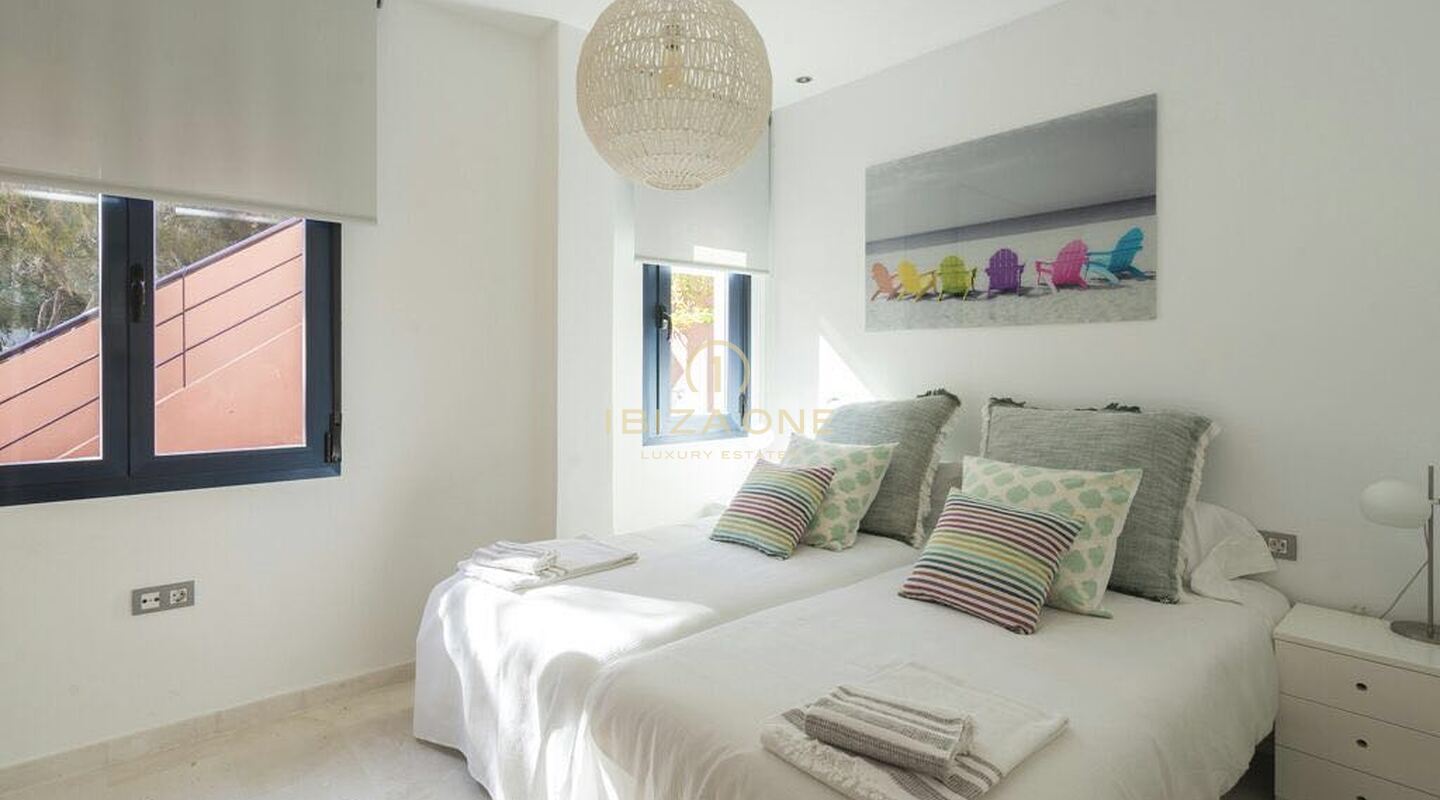 Appartamento in prima linea con accesso privato al mare in affitto, Ibiza