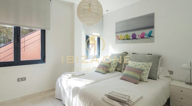 First line apartment with private sea access for rent, Ibiza