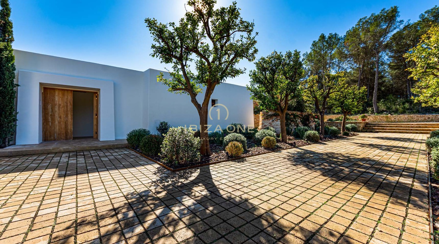 Privileged luxury finca for sale