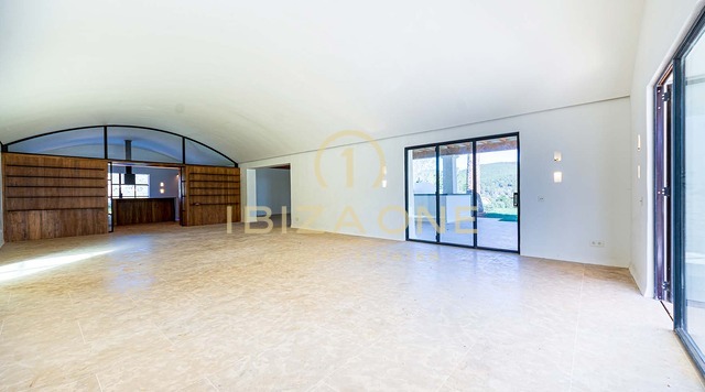 Privileged luxury finca for sale