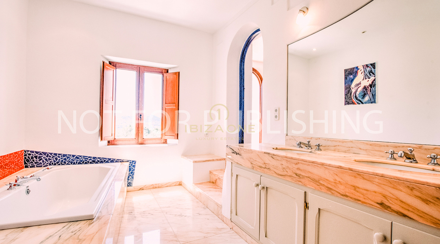 Fantastic luxury property with a main house and separate guest house for sale, Ibiza - luxury house for rent, Iibza