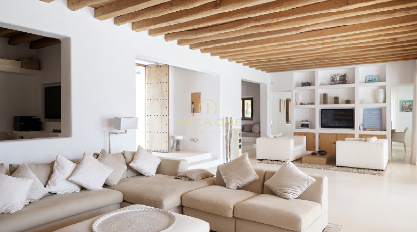 Amazing Luxury Blakstad Property for sale