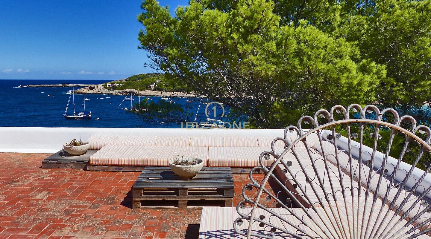 Propriété en première ligne de mer avec accès direct à la mer à vendre