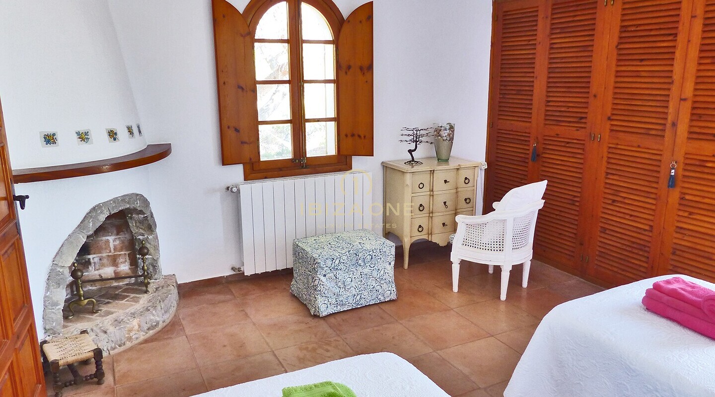 First sea line property with direct sea access for sale