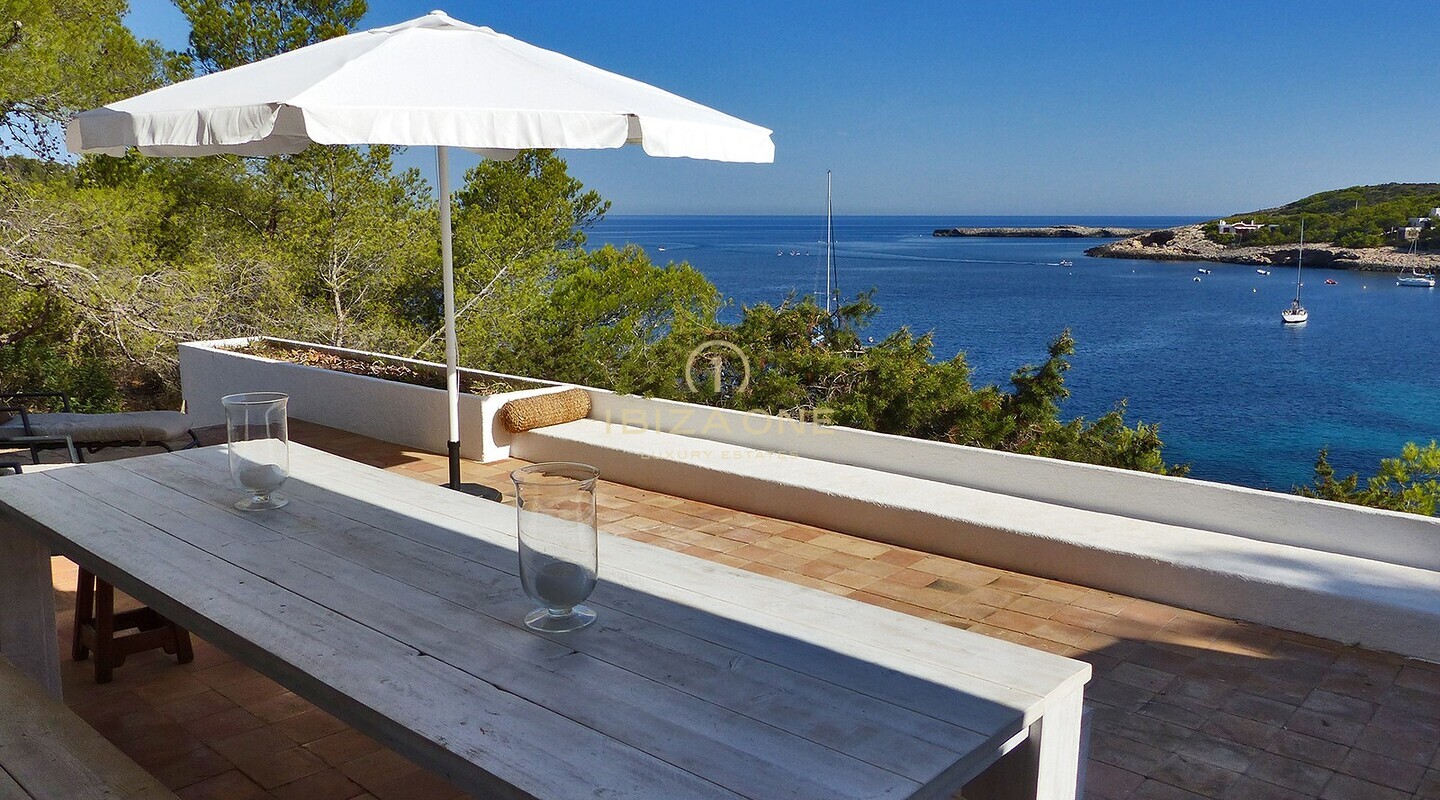 Propriété en première ligne de mer avec accès direct à la mer à vendre