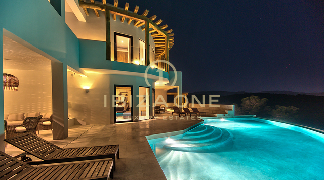 Belle villa Blakstad avec vue mer à vendre
