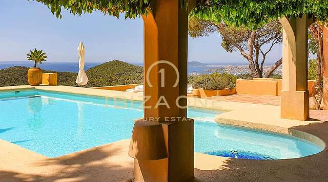 Moroccan country style villa with views of the sea and Dalt Vila for sale