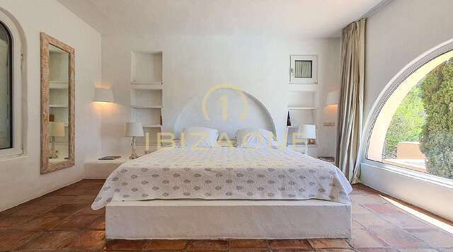 Villa in stile country marocchino con vista sul mare e Dalt Vila in vendita