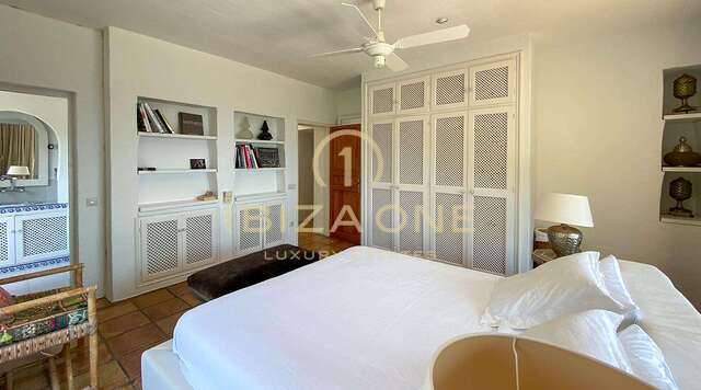 Villa in stile country marocchino con vista sul mare e Dalt Vila in vendita