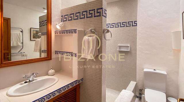 Villa in stile country marocchino con vista sul mare e Dalt Vila in vendita