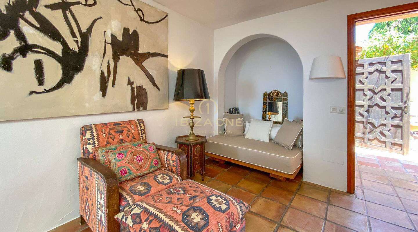 Villa in stile country marocchino con vista sul mare e Dalt Vila in vendita