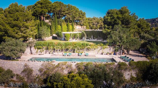Unique and artistic Blakstad villa with incredible 180 sea views and guest house for sale