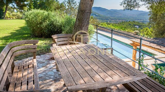 Blakstad Villa unique et artistique avec 180 vues incroyables sur la mer et maison d'hôtes à vendre