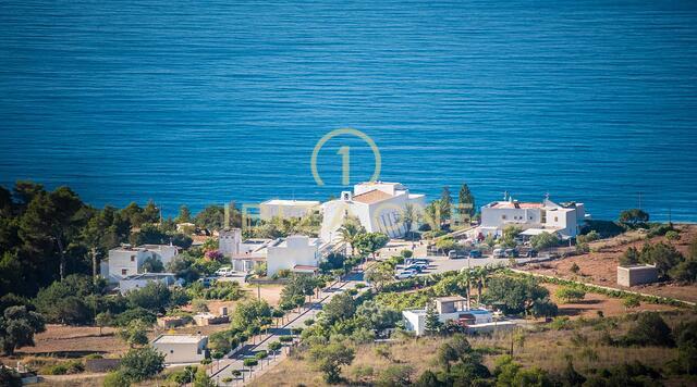 Blakstad Villa unique et artistique avec 180 vues incroyables sur la mer et maison d'hôtes à vendre