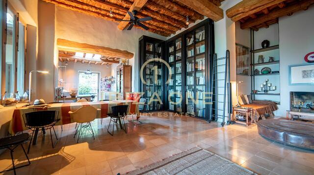 Unique and artistic Blakstad villa with incredible 180 sea views and guest house for sale