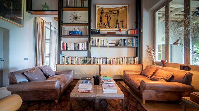 Blakstad Villa unique et artistique avec 180 vues incroyables sur la mer et maison d'hôtes à vendre