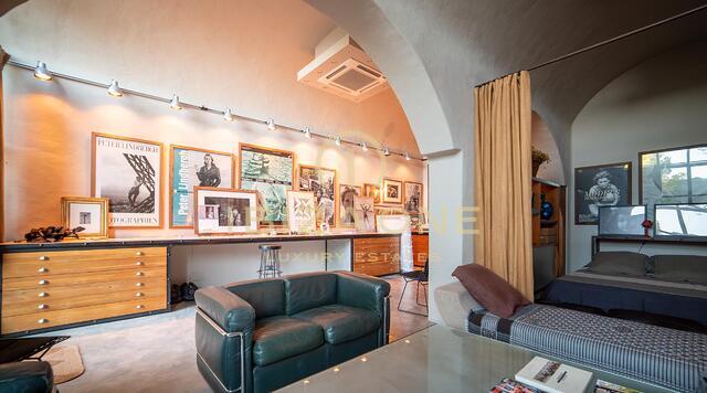 Blakstad Villa unique et artistique avec 180 vues incroyables sur la mer et maison d'hôtes à vendre