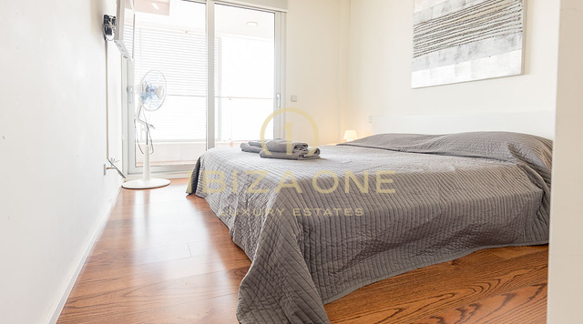 Centraal gelegen penthouse in topconditie te koop
