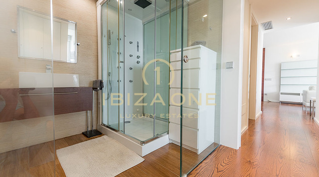 Zentral gelegenes Penthouse im Top Zustand zum Verkauf