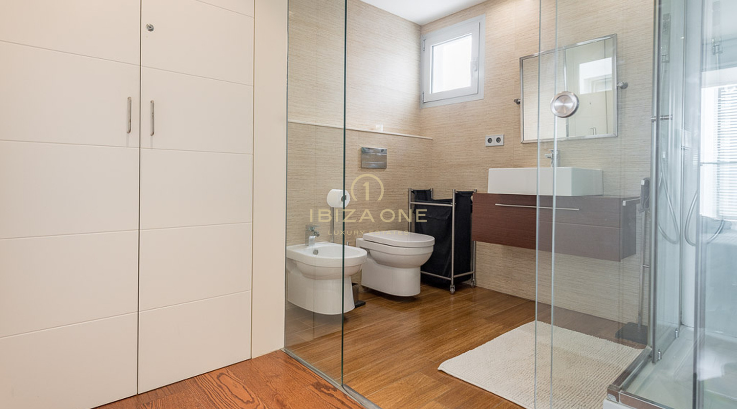 Ático céntrico en excelentes condiciones a la venta