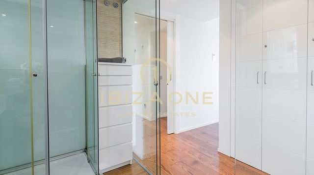 Zentral gelegenes Penthouse im Top Zustand zum Verkauf