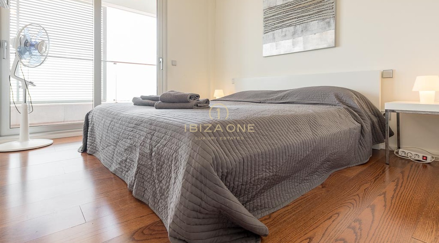 Centraal gelegen penthouse in topconditie te koop