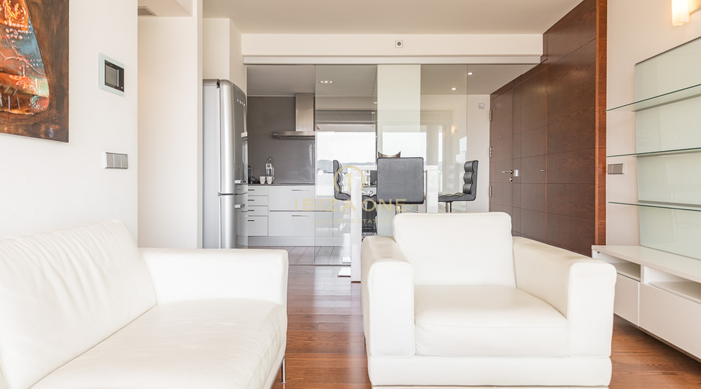 Centraal gelegen penthouse in topconditie te koop