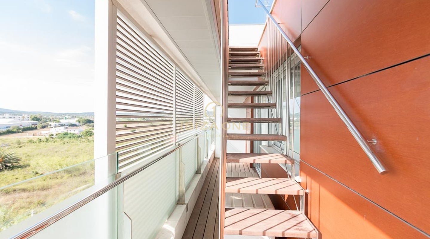 Centraal gelegen penthouse in topconditie te koop