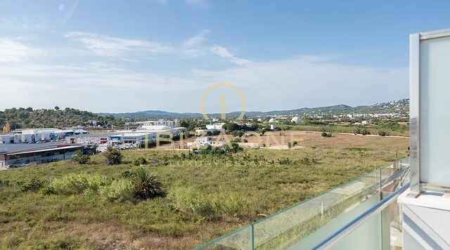 Ático céntrico en excelentes condiciones a la venta