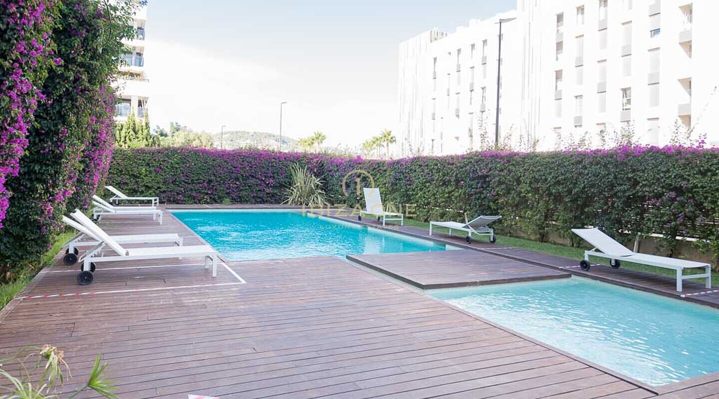 Ático céntrico en excelentes condiciones a la venta