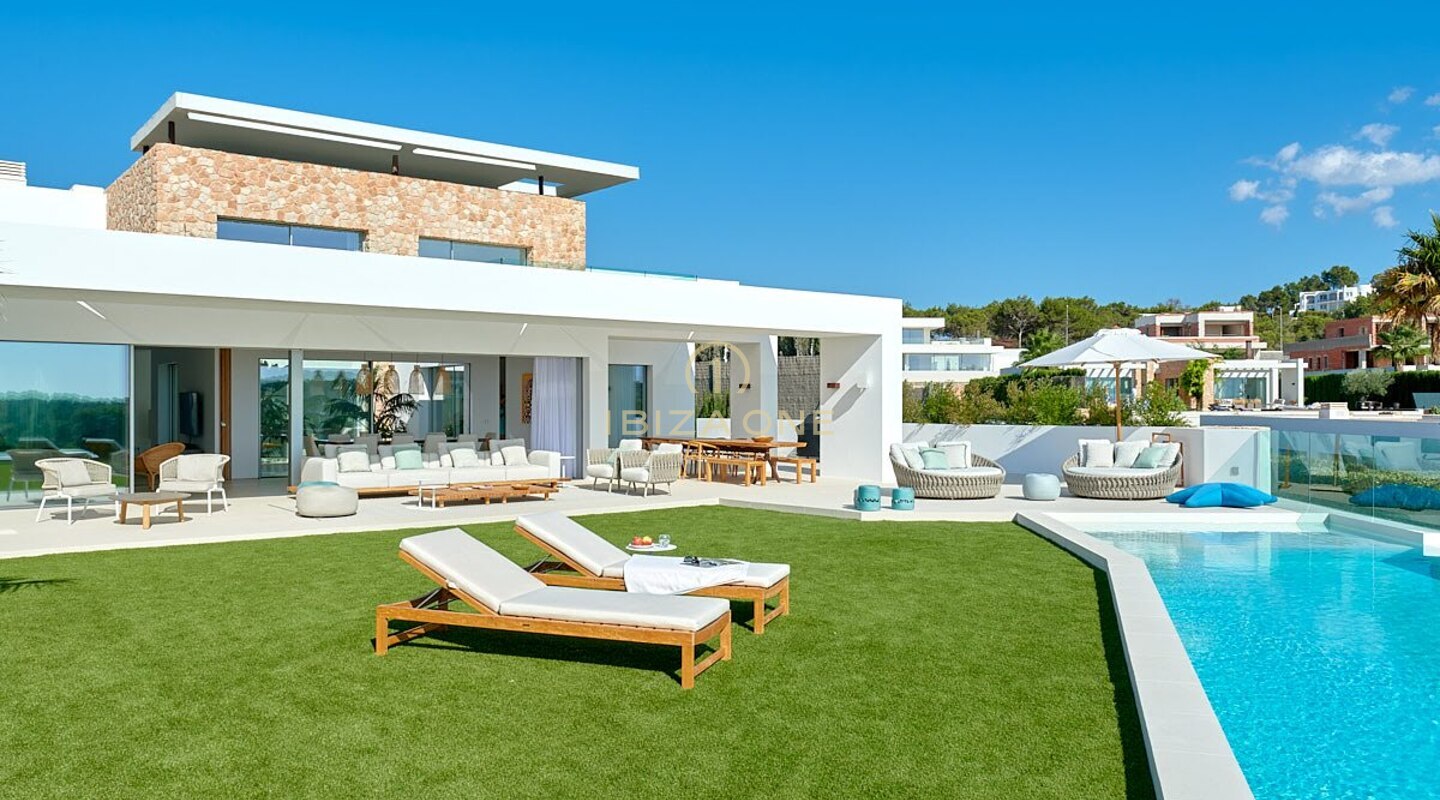 Moderne neu gebaute Luxusvilla mit unglaublichem Blick auf den Sonnenuntergang und das Meer in privater Urbanisation zu verkaufen, Ibiza