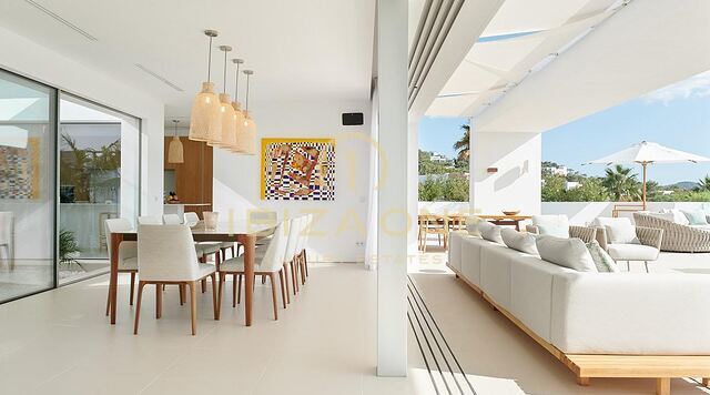 Moderna villa de lujo de nueva construcción con increíbles vistas al atardecer y al mar en urbanización privada en venta, Ibiza