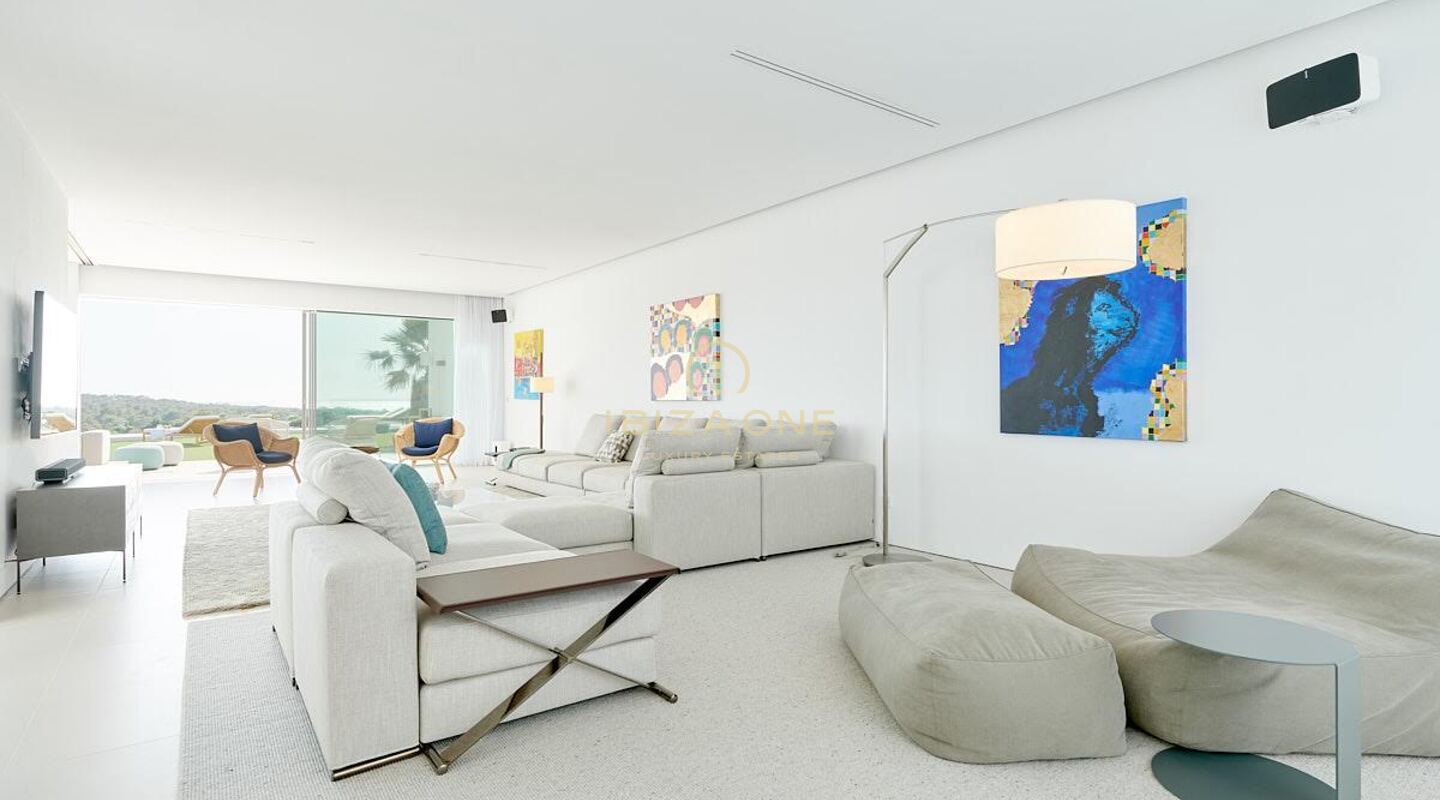 Moderne neu gebaute Luxusvilla mit unglaublichem Blick auf den Sonnenuntergang und das Meer in privater Urbanisation zu verkaufen, Ibiza