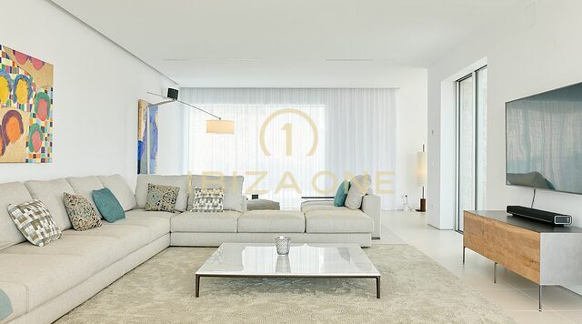 Moderna villa de lujo de nueva construcción con increíbles vistas al atardecer y al mar en urbanización privada en venta, Ibiza