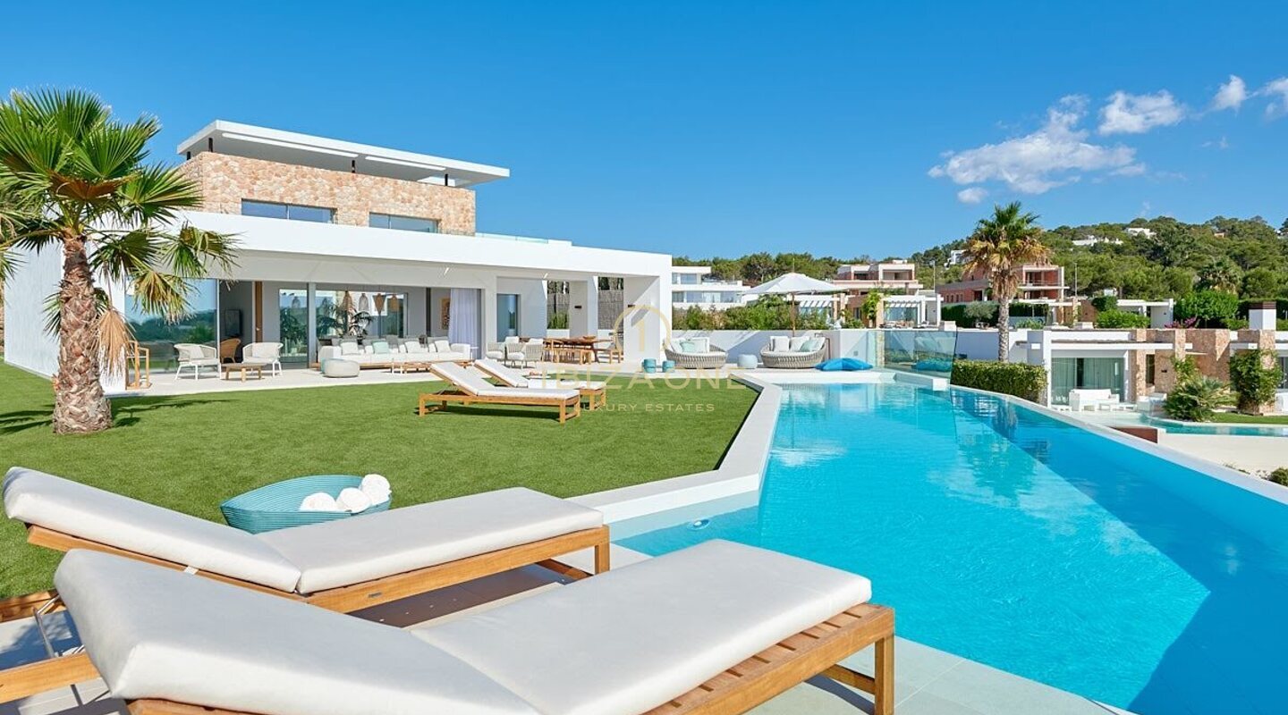 Moderne neu gebaute Luxusvilla mit unglaublichem Blick auf den Sonnenuntergang und das Meer in privater Urbanisation zu verkaufen, Ibiza