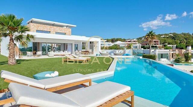 Moderna villa de lujo de nueva construcción con increíbles vistas al atardecer y al mar en urbanización privada en venta, Ibiza