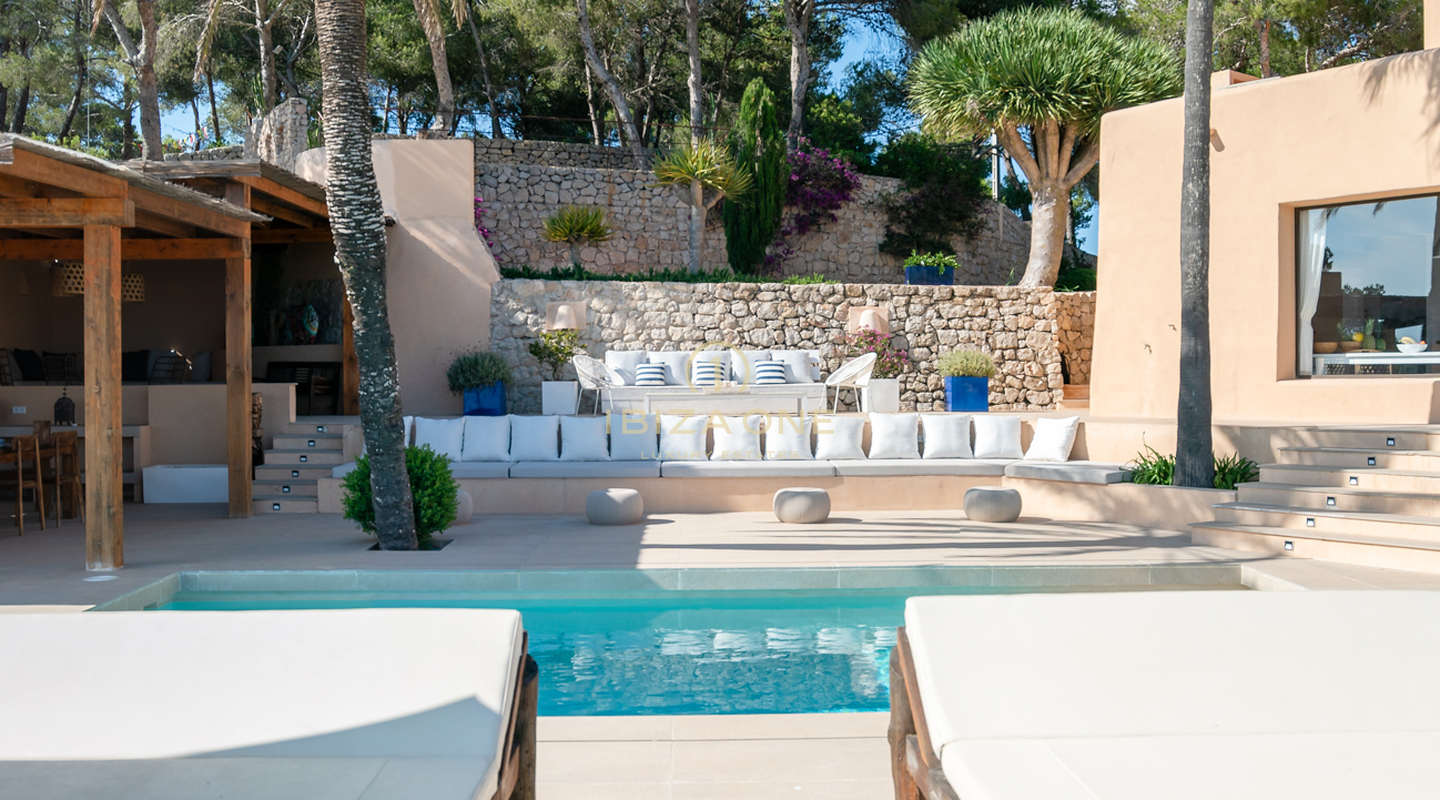 Buitengewone luxe villa met uitzicht op zee, Dalt Vila en Formentera te koop