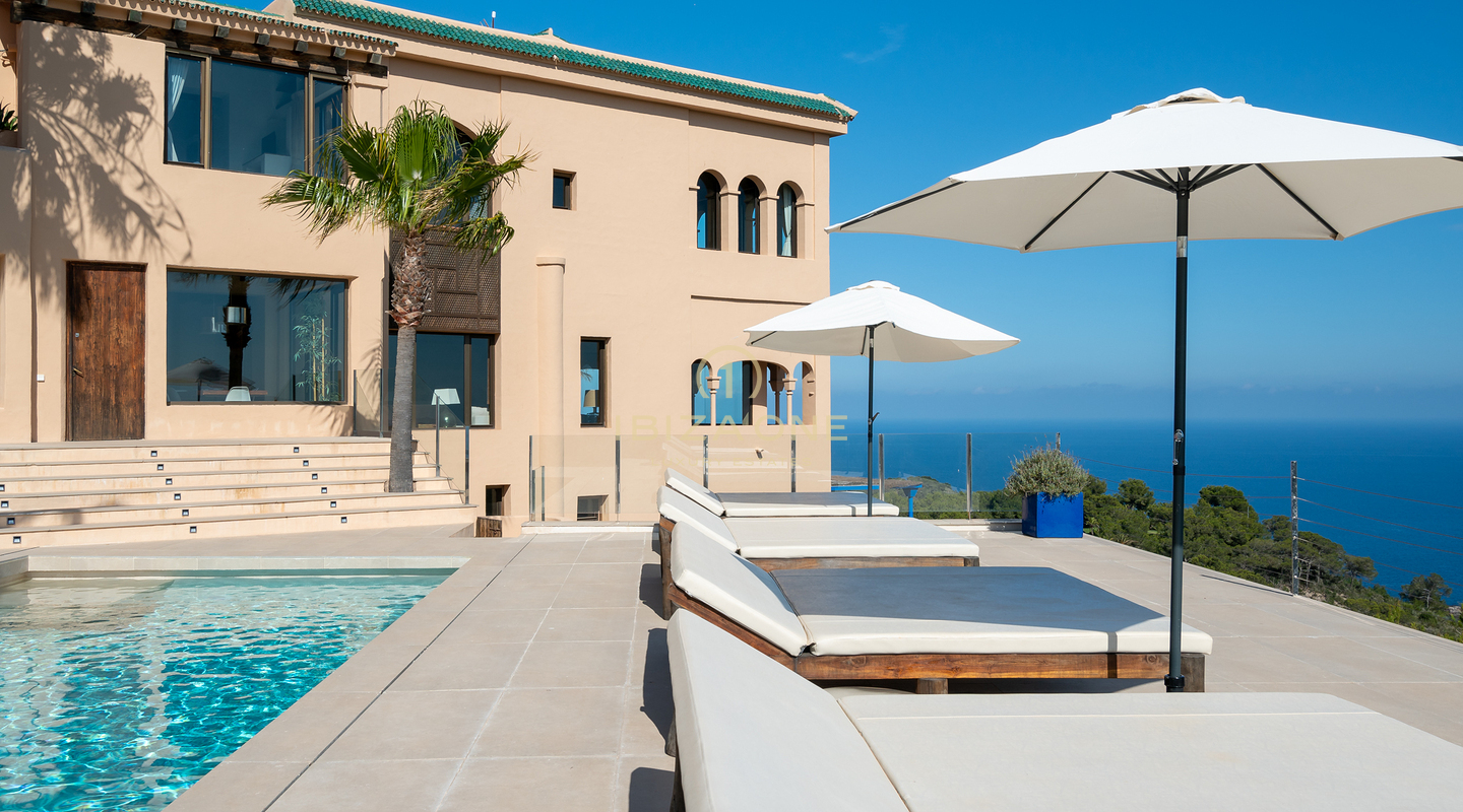 Extraordinary luxury villa with views to the sea, Dalt Vila and Formentera for sale
