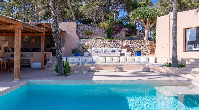 Extraordinary luxury villa with views to the sea, Dalt Vila and Formentera for sale