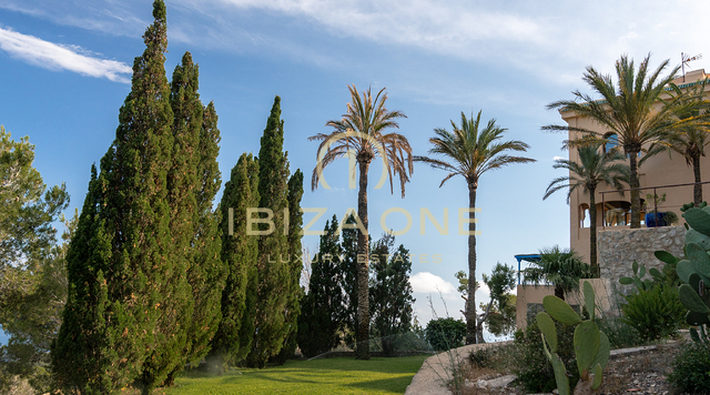 Extraordinary luxury villa with views to the sea, Dalt Vila and Formentera for sale