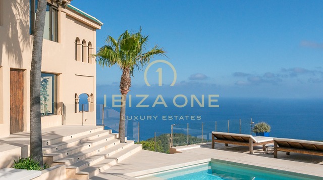 Extraordinary luxury villa with views to the sea, Dalt Vila and Formentera for sale
