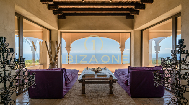 Extraordinary luxury villa with views to the sea, Dalt Vila and Formentera for sale