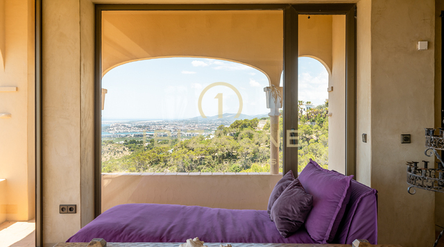 Buitengewone luxe villa met uitzicht op zee, Dalt Vila en Formentera te koop