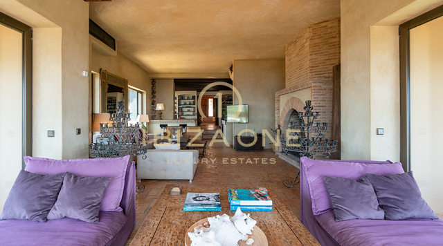 Extraordinary luxury villa with views to the sea, Dalt Vila and Formentera for sale